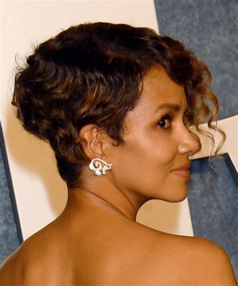 halle berry short hair 2023|halle berry short curly haircut.